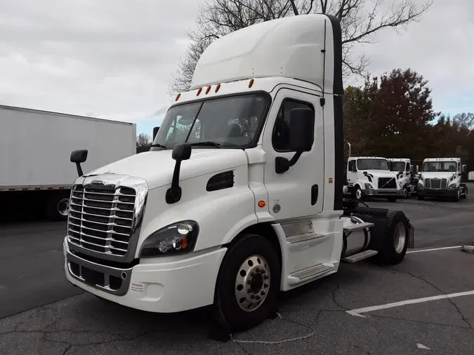 2018 FREIGHTLINER/MERCEDES CASCADIA 1131bacf4cd3374cc426e893ce5f7231c6e