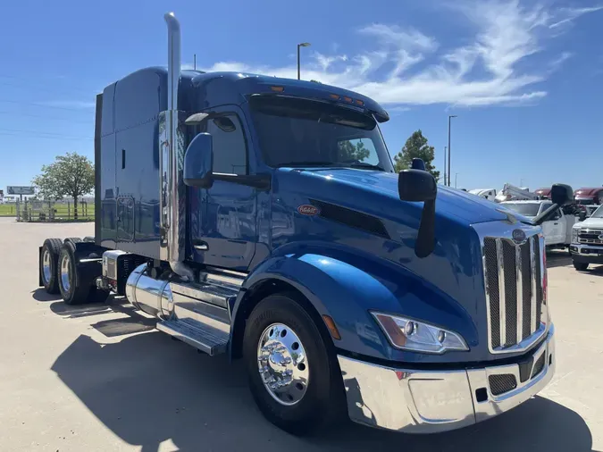 2023 Peterbilt 579