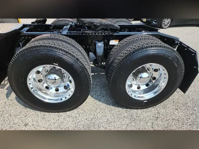 2020 FREIGHTLINER CA126