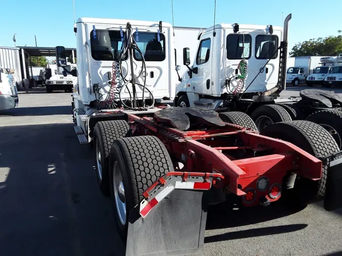 2019 FREIGHTLINER/MERCEDES CASCADIA 125