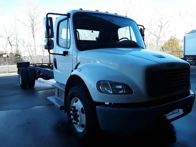 2020 FREIGHTLINER/MERCEDES M2 106