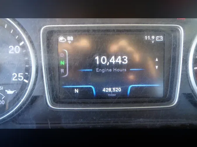 2020 International LT625
