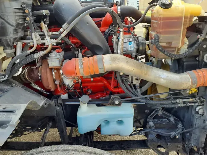 2020 NAVISTAR INTERNATIONAL LT625 SLPR CAB