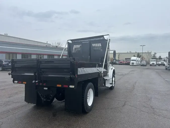 2016 Freightliner M2 106