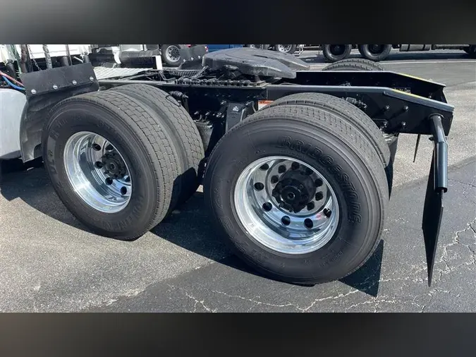 2020 FREIGHTLINER CA126