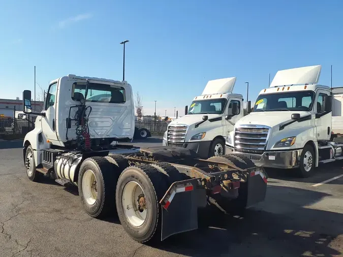 2018 NAVISTAR INTERNATIONAL LT625 DAYCAB T/A1bc53ea27afb6d91554e6123f9567622