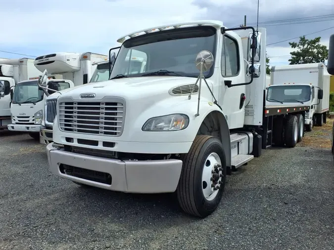 2018 FREIGHTLINER M2 106