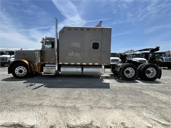 2000 PETERBILT 379EXHD