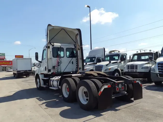 2019 FREIGHTLINER NEW CASCADIA PX12664