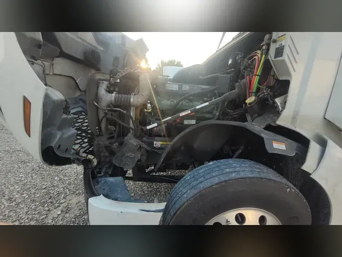 2019 Volvo VNL300
