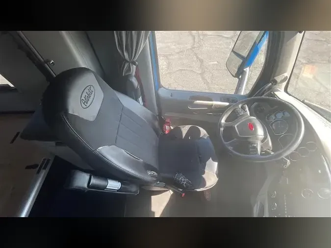 2022 PETERBILT 579
