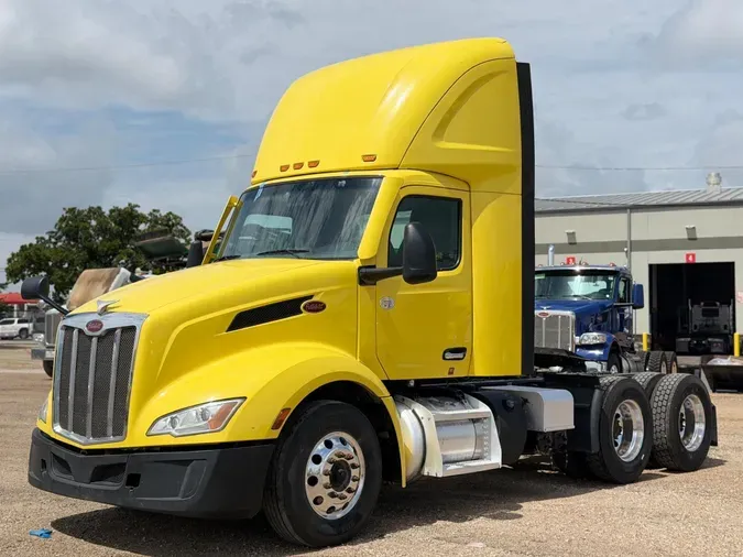 2023 Peterbilt 579