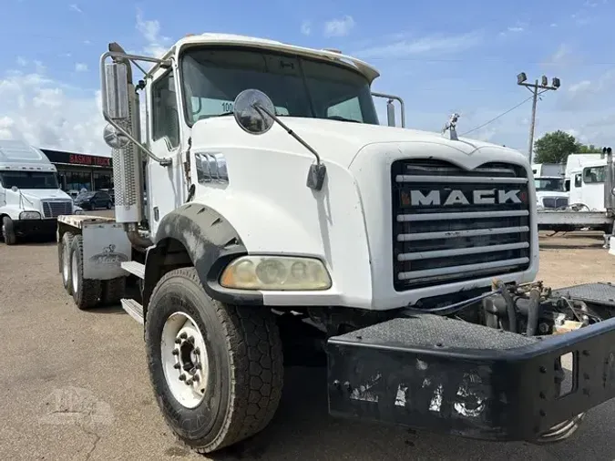 2006 MACK GRANITE CT713