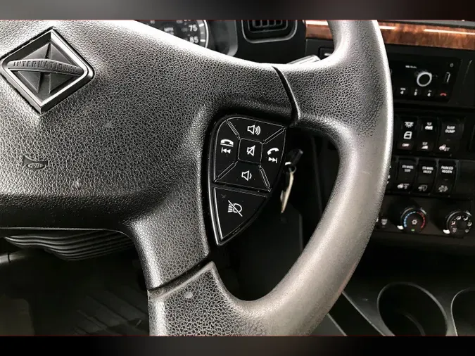 2022 INT LT625 6x4