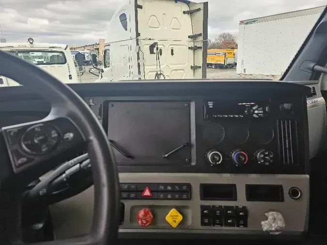 2020 Freightliner T12662ST