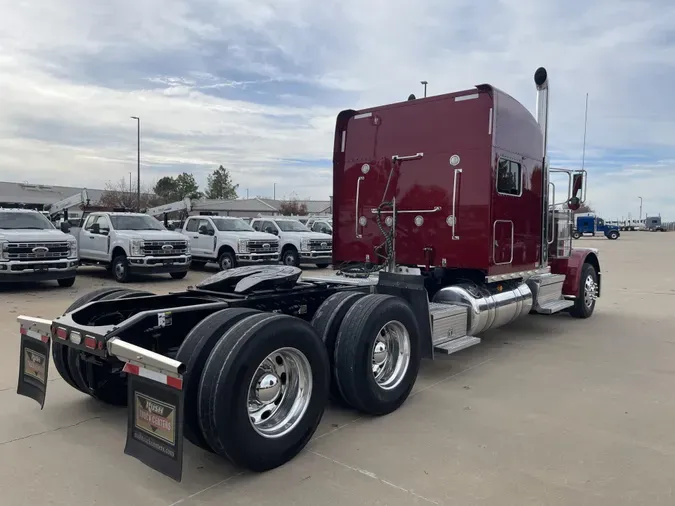 2022 Peterbilt 3891bd39e4feac6c9c0d621aad5a0a1a3f4