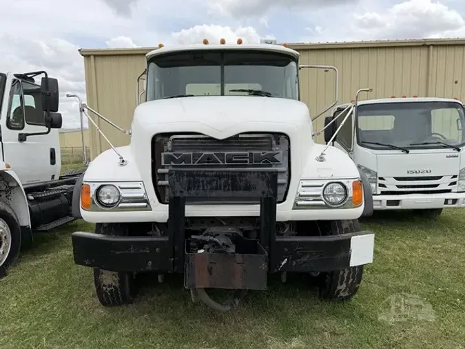 2006 MACK GRANITE CV713