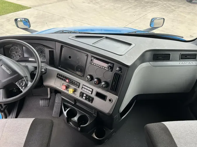2022 Freightliner Cascadia
