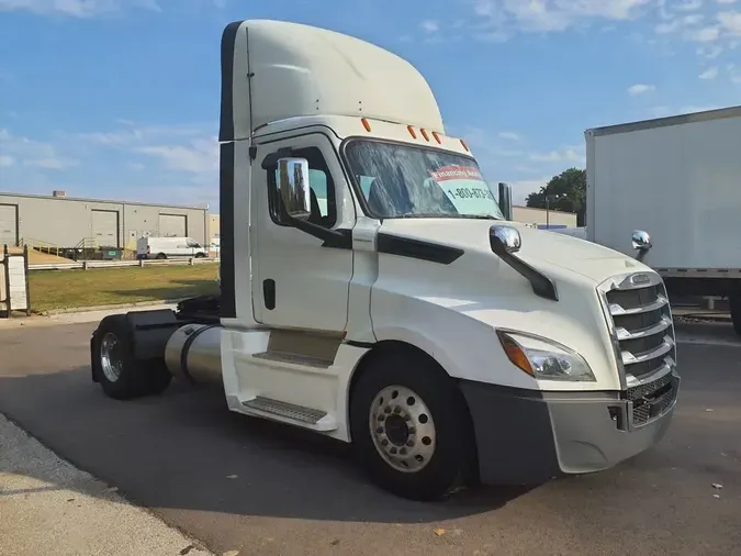 2020 FREIGHTLINER/MERCEDES NEW CASCADIA 126