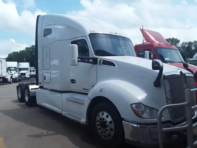 2020 KENWORTH TRUCKS T-680