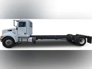 2017 Peterbilt 337