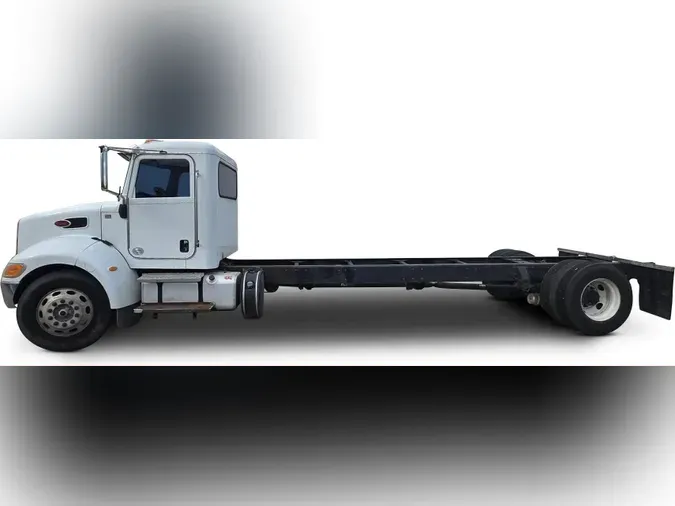 2017 Peterbilt 3371bdb5743ef8d3a60f21197e3c16bc677