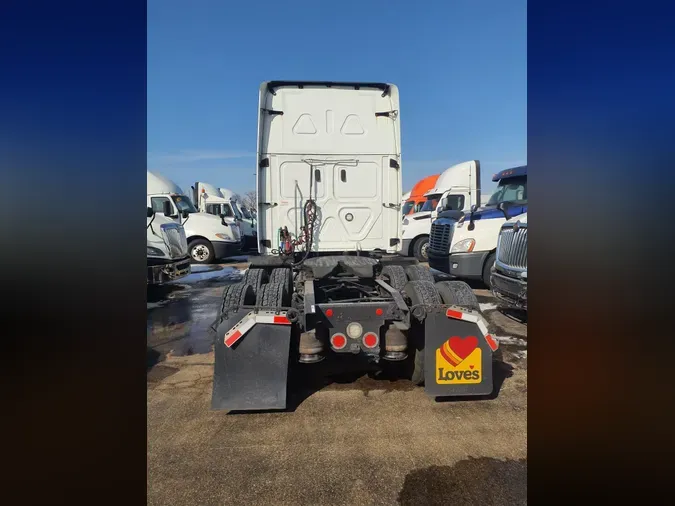 2020 FREIGHTLINER/MERCEDES CASCADIA 125