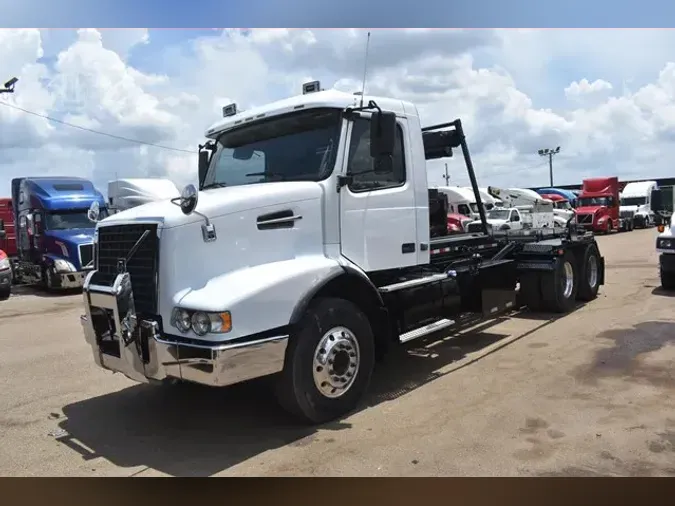 2012 VOLVO VHD64F2001bde399f303b7520b4c58e543c825071