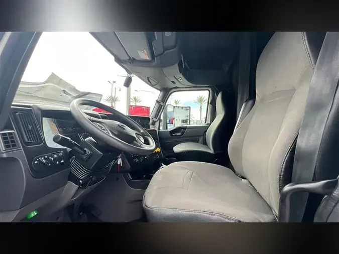 2022 INTERNATIONAL LT