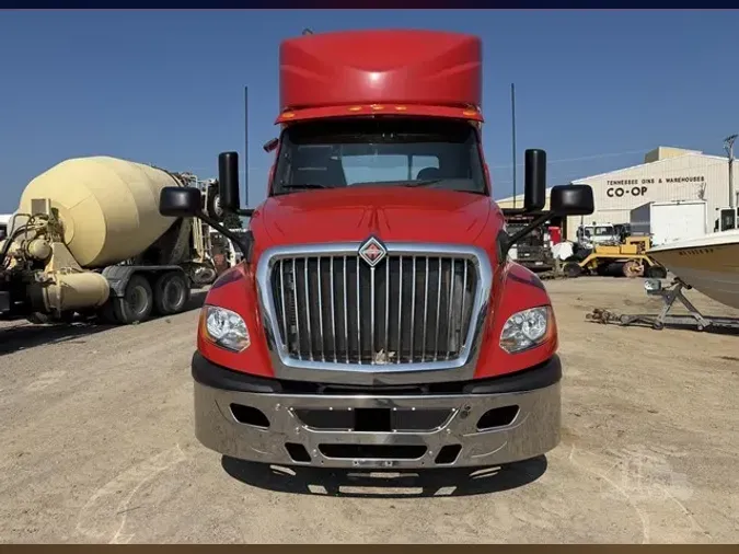 2019 INTERNATIONAL LT