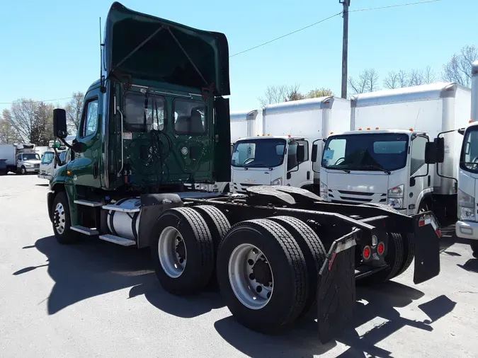 2017 FREIGHTLINER/MERCEDES CASCADIA 125