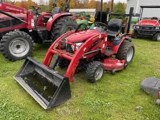 2014 Mahindra eMax22