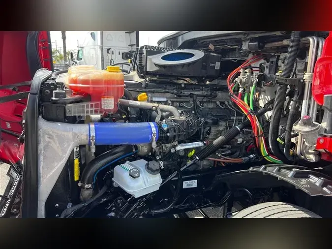 2022 FREIGHTLINER CA126