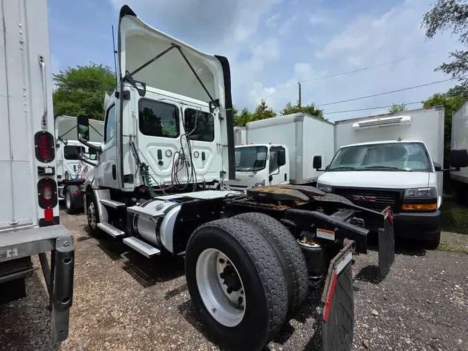 2019 FREIGHTLINER NEW CASCADIA 126