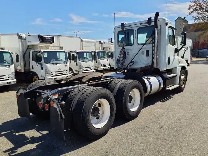 2017 FREIGHTLINER/MERCEDES CASCADIA 125