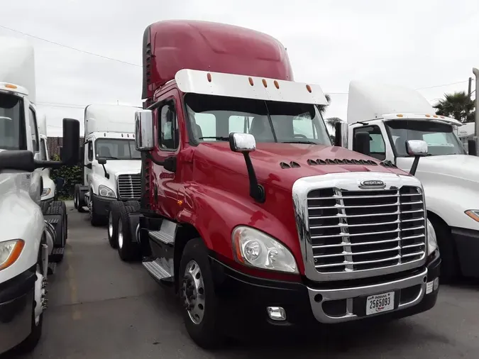 2017 FREIGHTLINER/MERCEDES CASCADIA 125