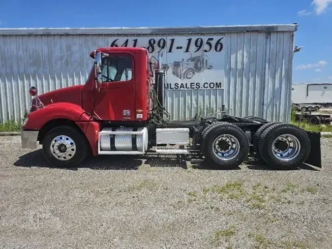 2004 FREIGHTLINER COLUMBIA 120