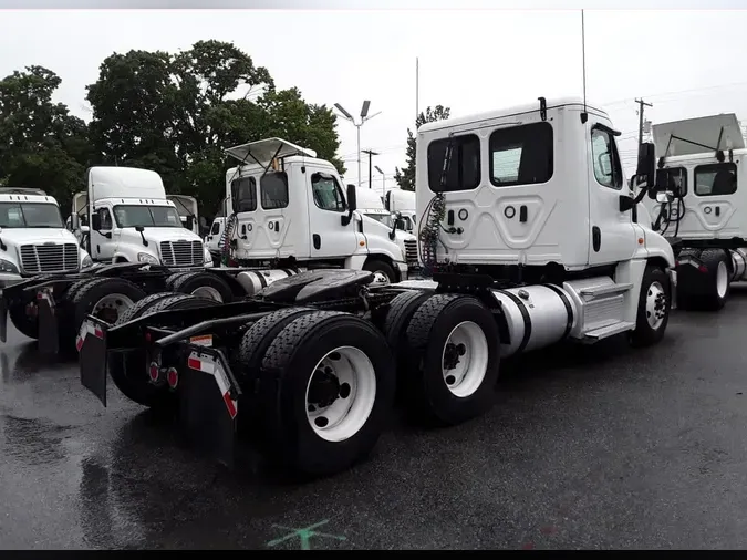 2020 FREIGHTLINER CASCADIA 125
