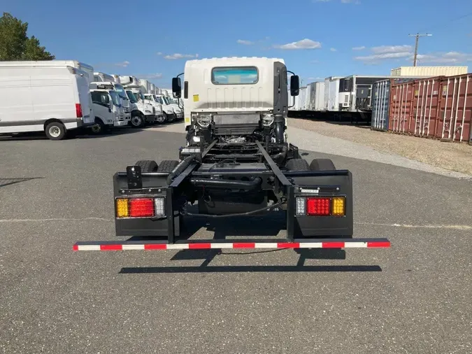 2019 ISUZU NPR HD