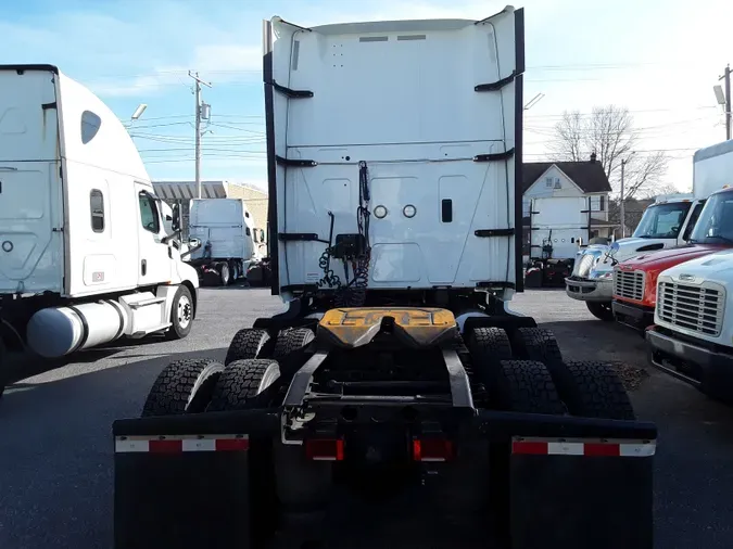 2019 NAVISTAR INTERNATIONAL LT625 SLPR CAB