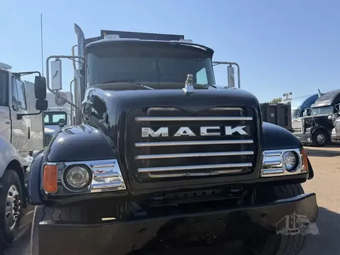 2006 MACK GRANITE CV713