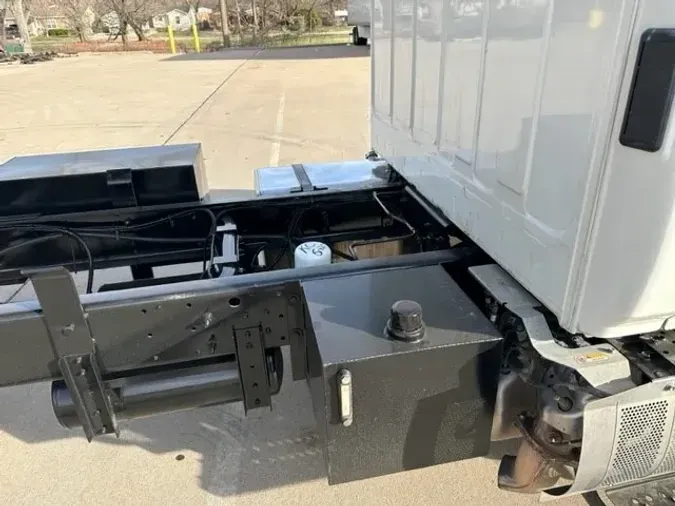 2019 HINO 268