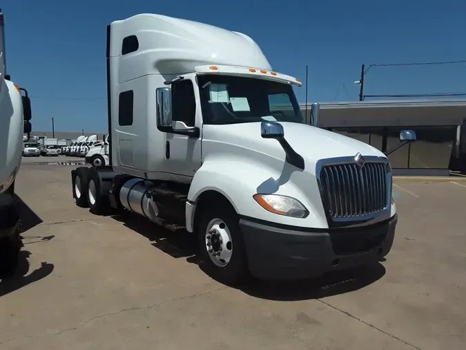 2019 NAVISTAR INTERNATIONAL LT625 SLPR CAB