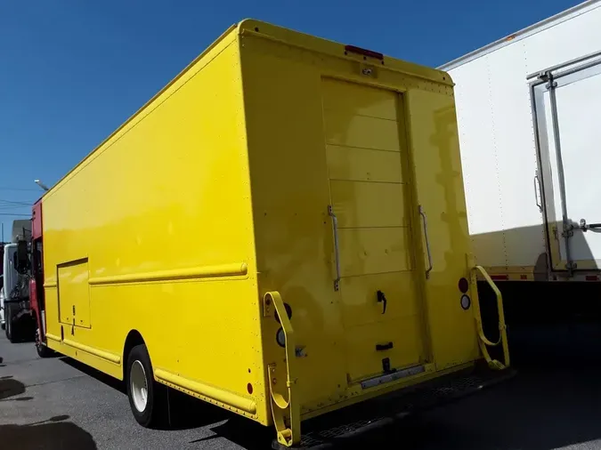 2017 FRTLR CUSTOM CHASSIS CORP MT-55 WALK-IN
