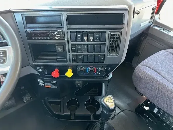 2019 MACK PI64T