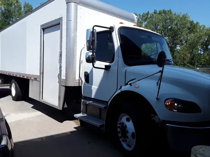 2019 FREIGHTLINER/MERCEDES M2 106