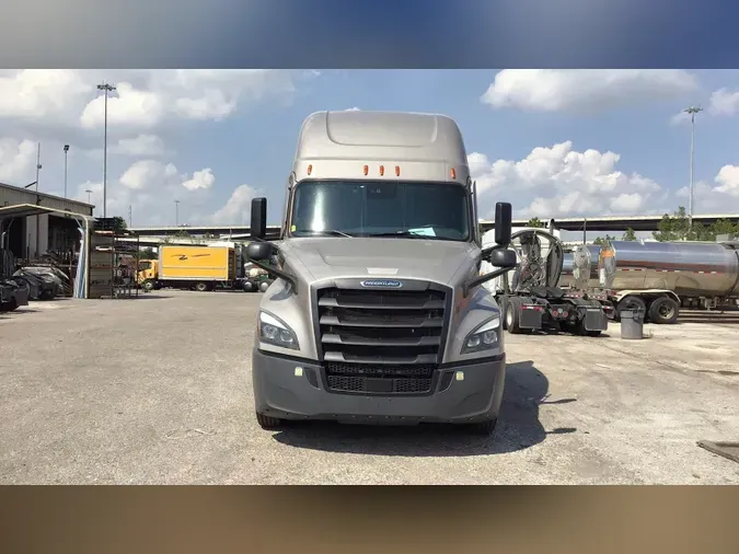 2023 Freightliner Cascadia