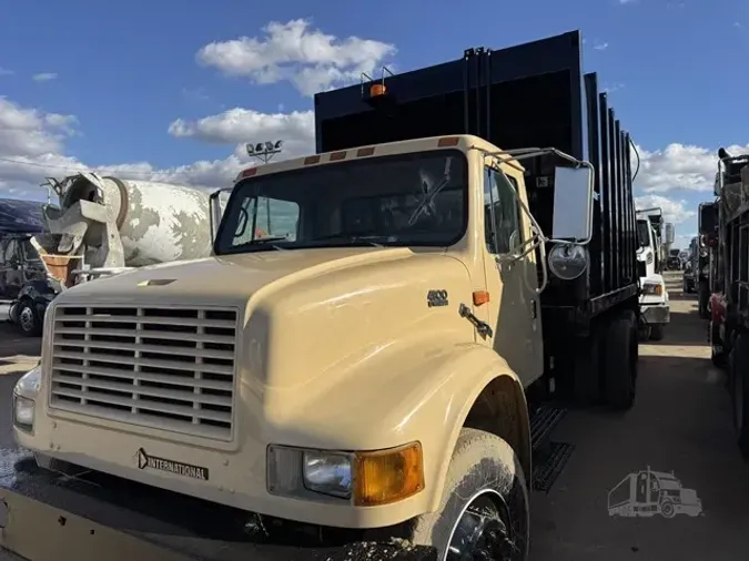 2000 INTERNATIONAL 4900