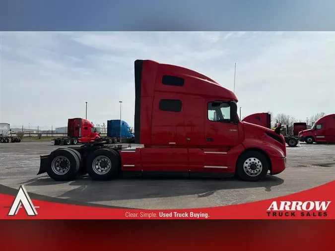 2023 VOLVO VNL760