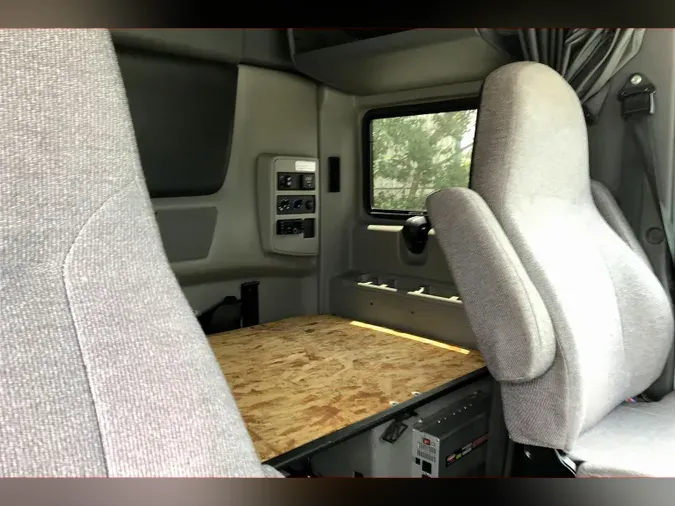 2022 INT LT625 6x4